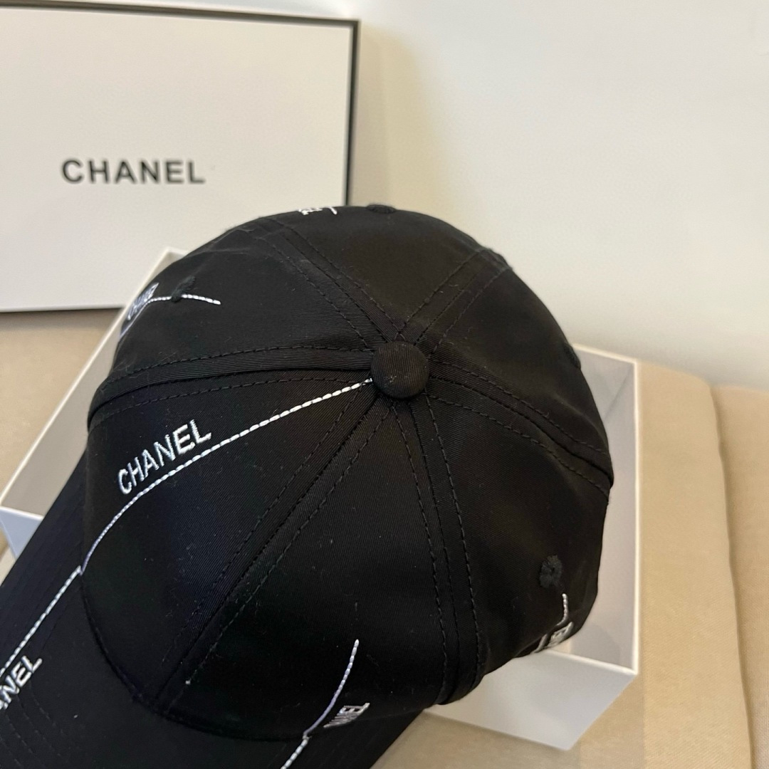 TOP CHANEL Classic Baseball Hat - Black
