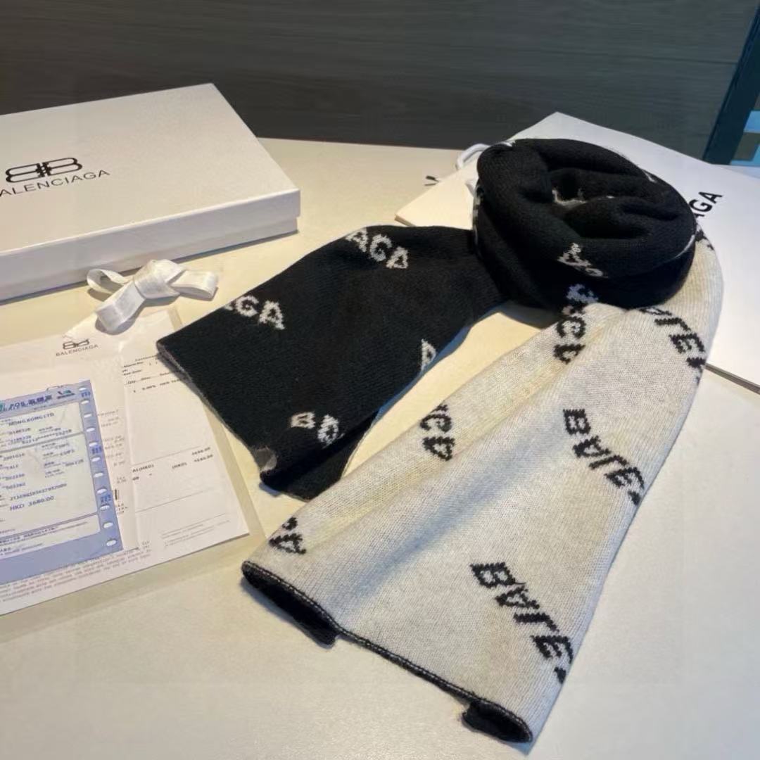 Balenciaga Lambskin double-sided scarf (Replica)