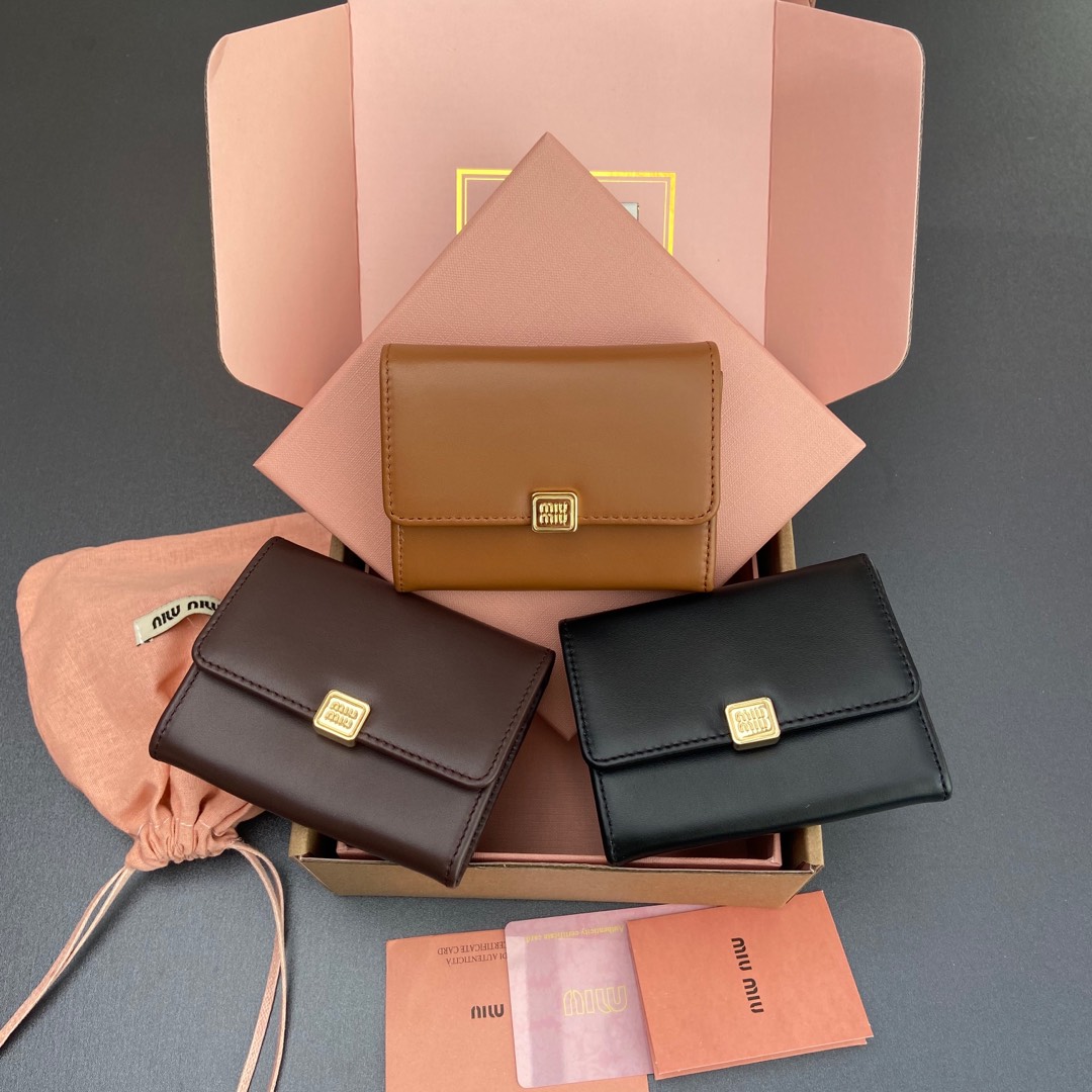 TOP Miu Miu Lambskin Card Holder - 3 Color