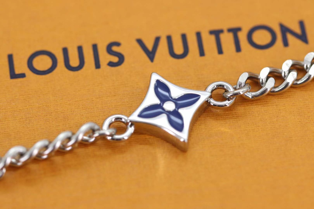 Louis Vuitton Sunrise Flower bracelet