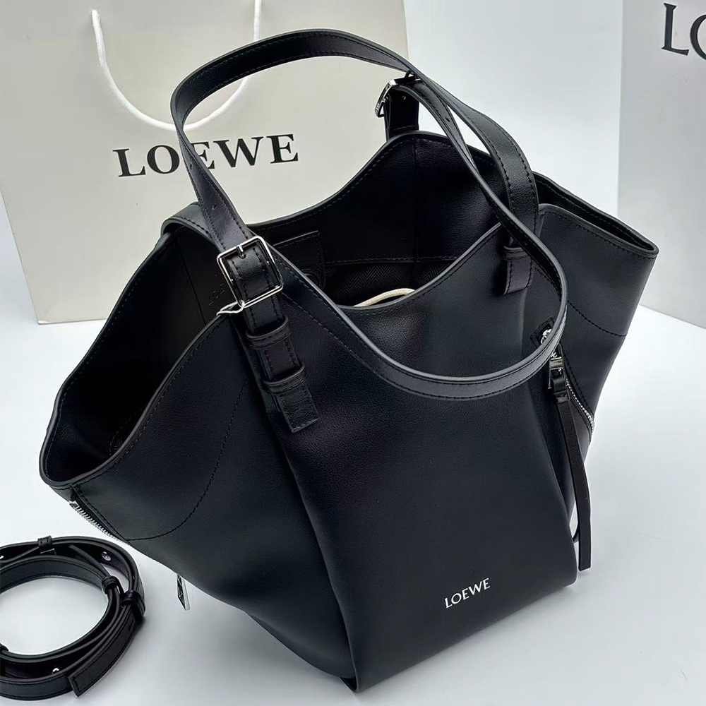 Loewe Classic calfskin Hammock Flip bag (7A regular version)