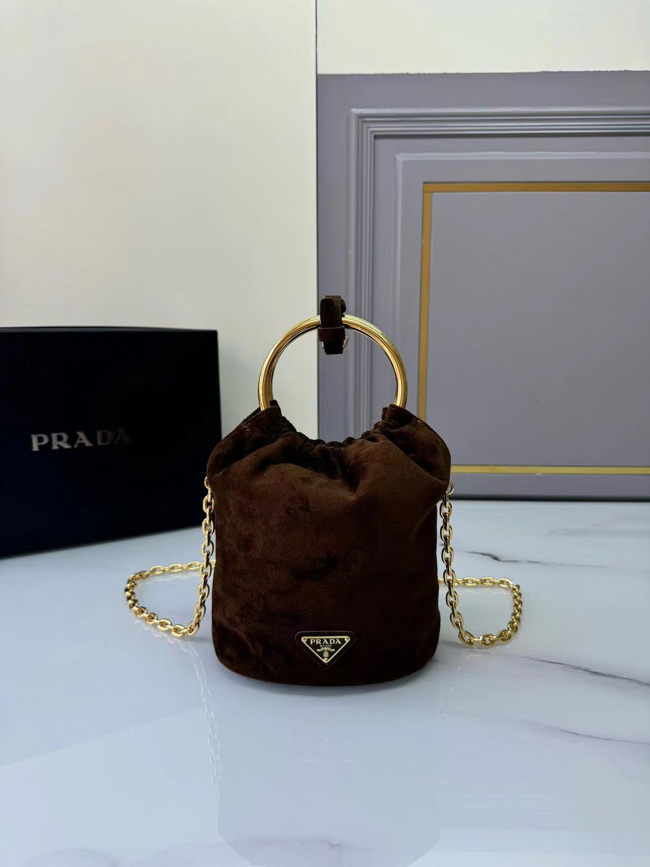 Top PRADA Leather Bucket Bag 15x19x8cm - Two Colors