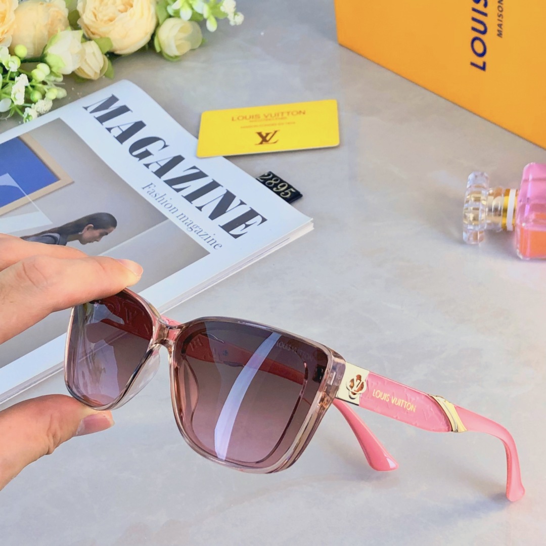 TOP Louis Vuitton LV Sunglasses  - 3 Color