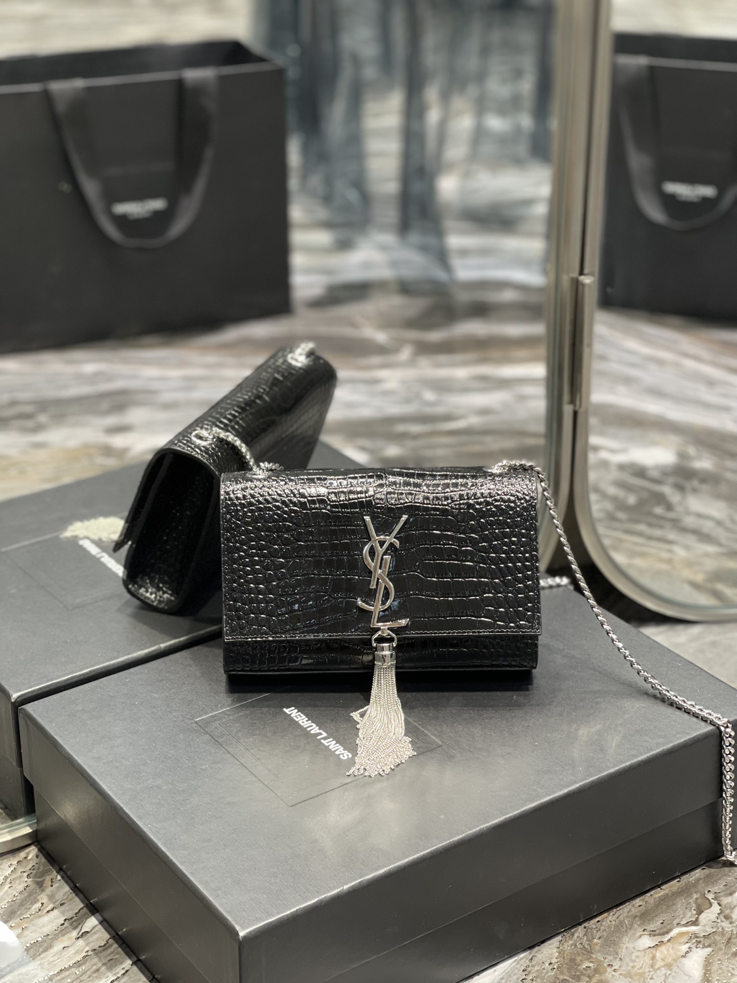 TOP Yves Saint Laurent YSL Kate Tassel Bag Croc Embossed Cowhide 20x13.5x5.5cm/24x14.5x5cm - Black&SHW/GHW