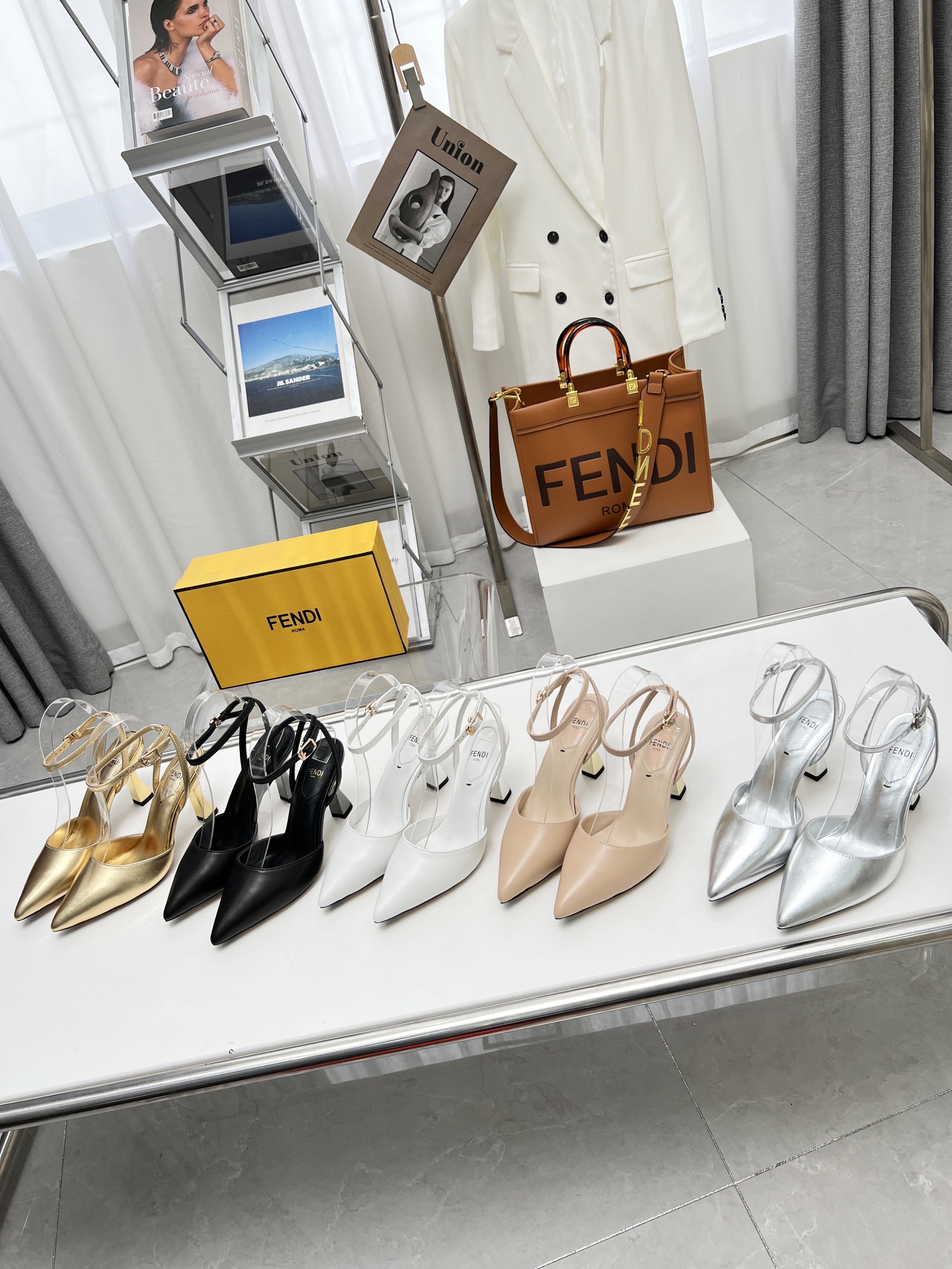 TOP FENDI Water Dyed Sheep Leather Shoes - 8.5 - Five Colors