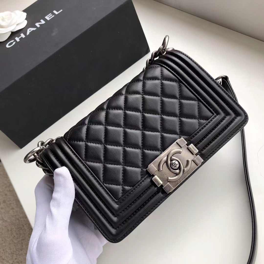 TOP CHANEL Le Boy Bag Small 20cm - Black & SHW