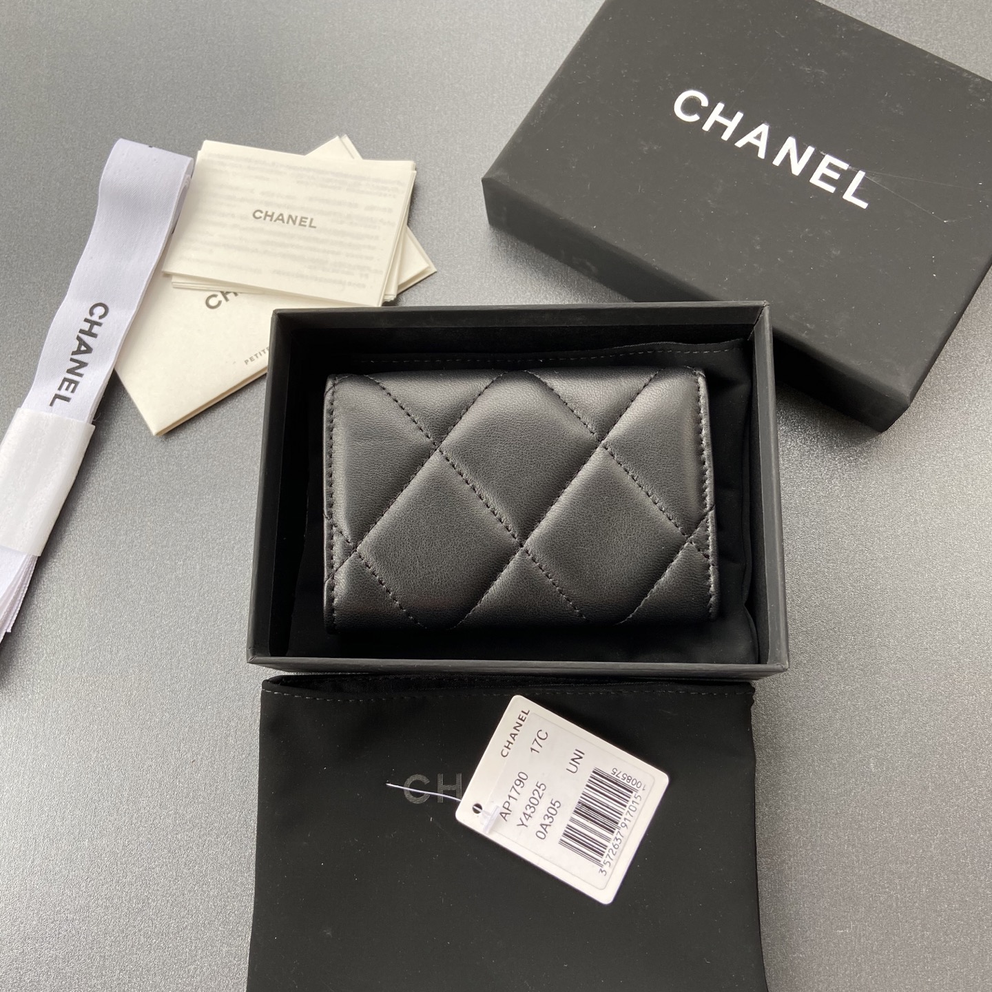 TOP CHANEL Card Holder Lambskin 11x7cm - Black