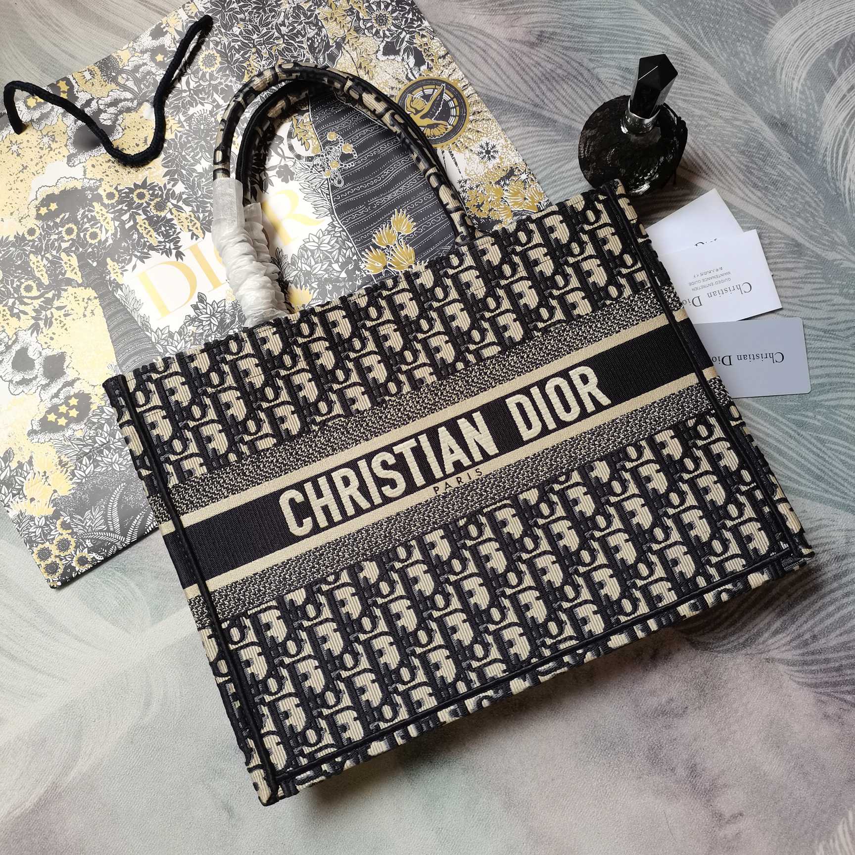 TOP Christian Dior Book Tote Bag Medium 36cm - Blue