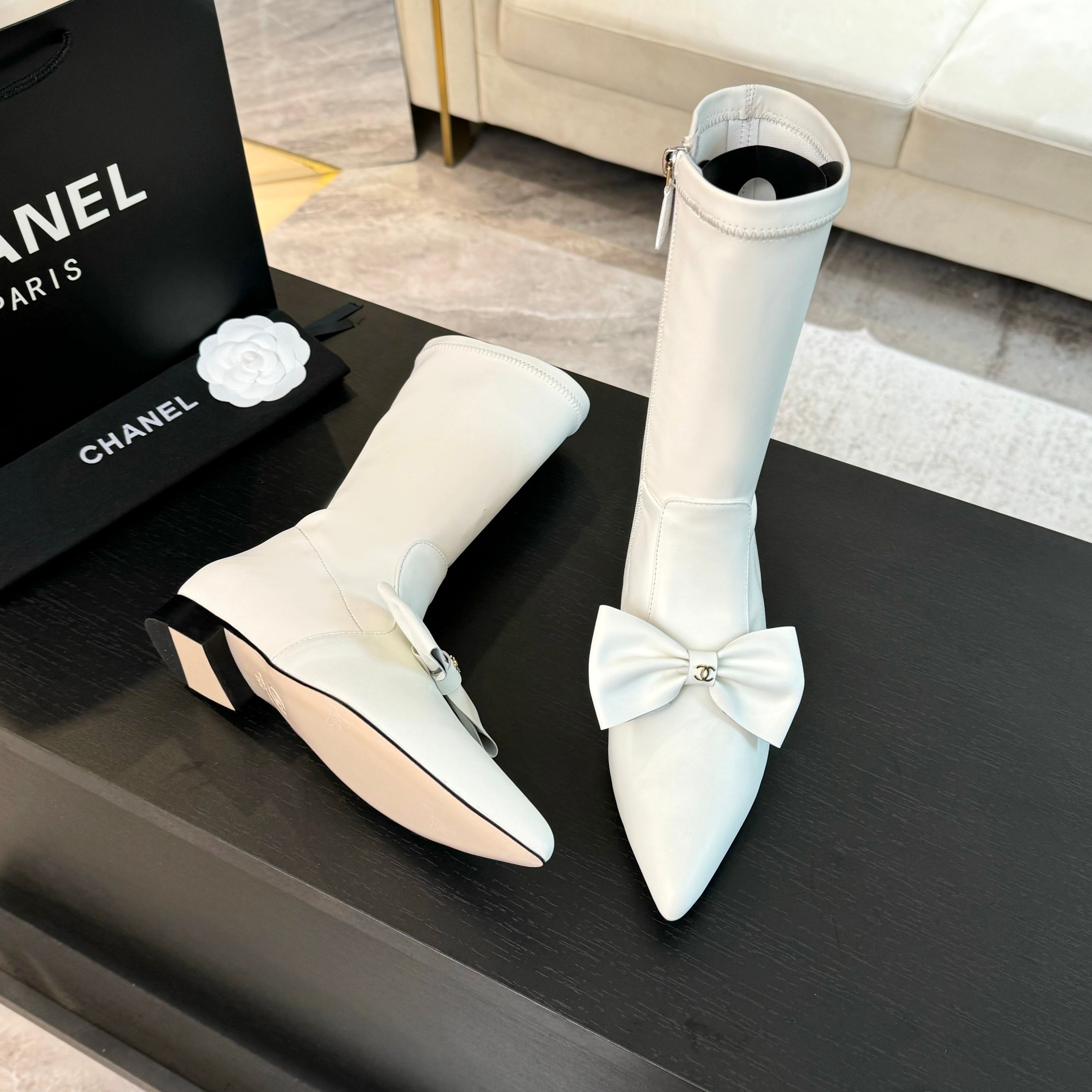 TOP CHANEL Pointy Boots With Big Bows - 3 Colour