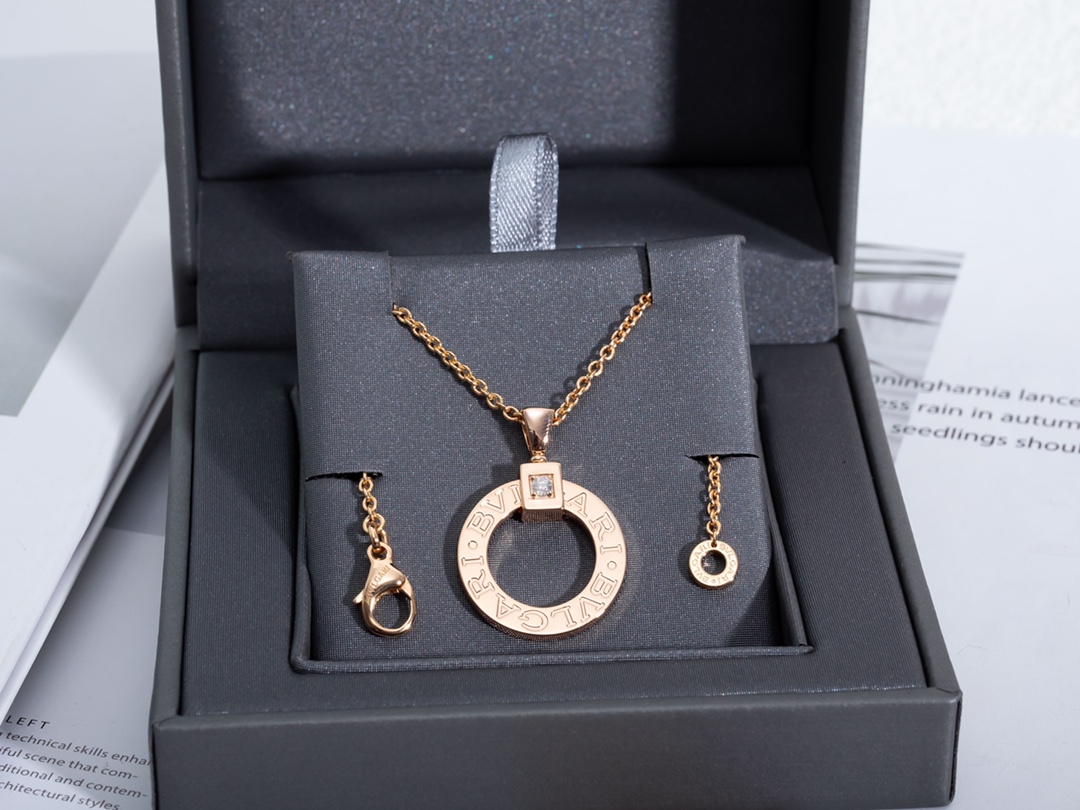 TOP BVLGARI Round Cake Necklace with Diamonds -Rose  Gold
