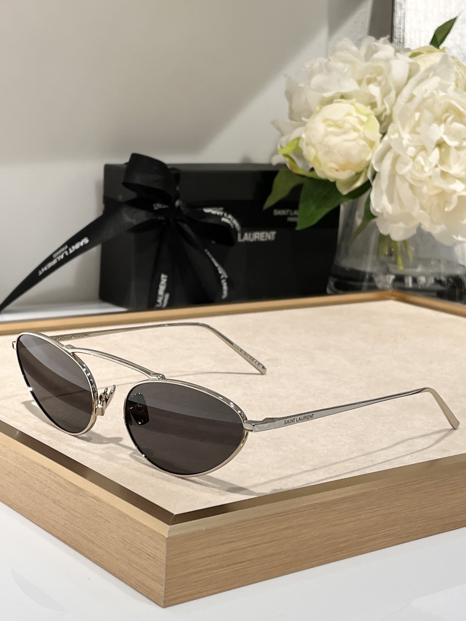 TOP Yves Saint Laurent YSL Sunglasses - Silver