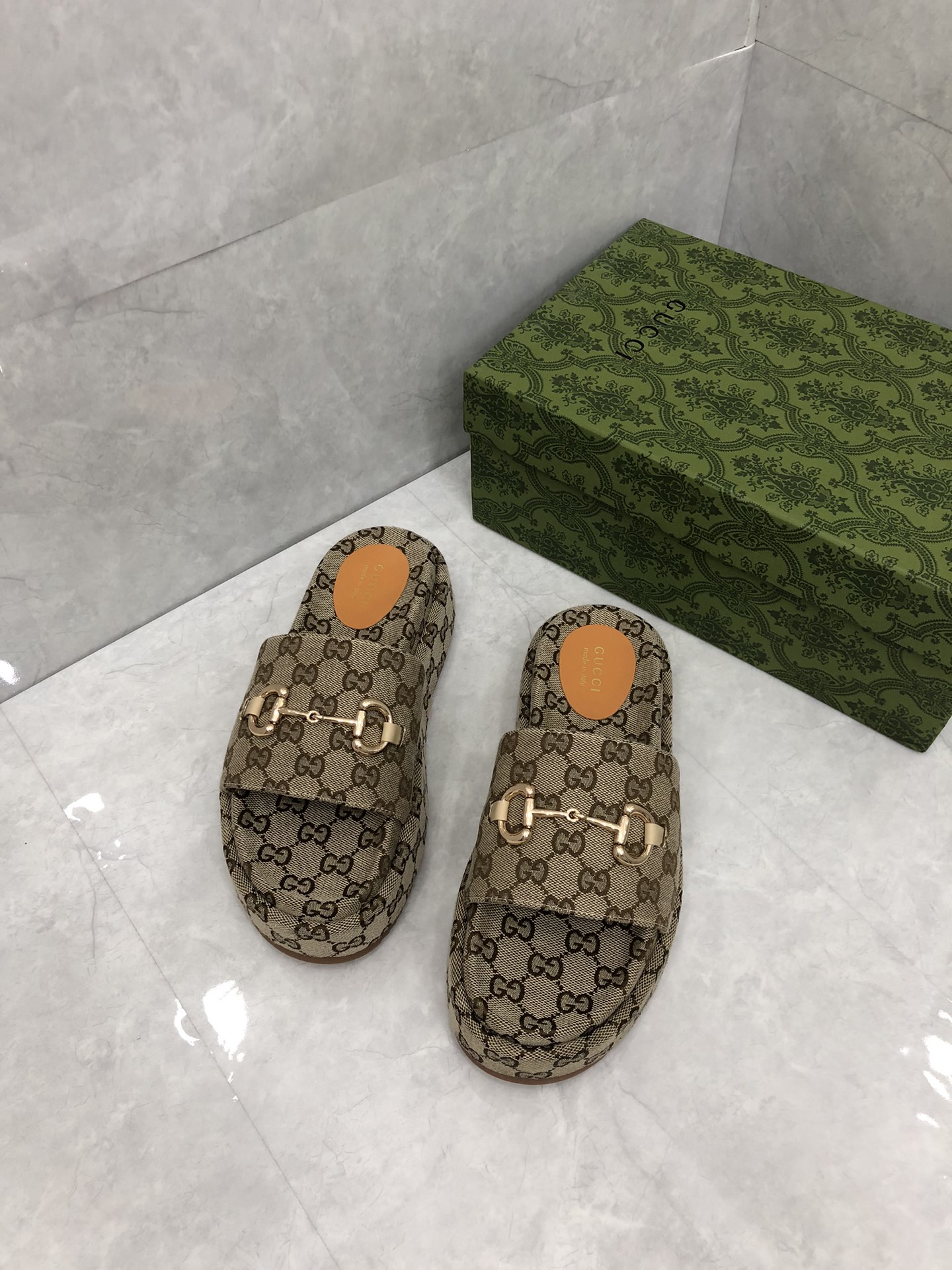 TOP GUCCI G*G Giant Platform Slides - 3 Color