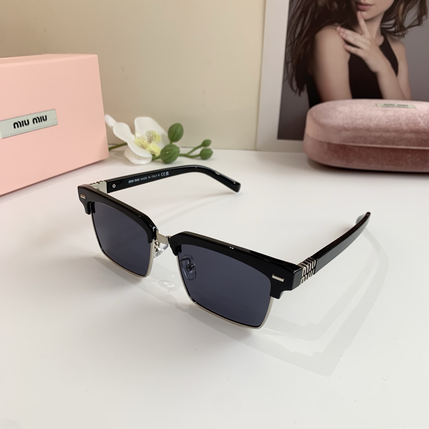 TOP Miu Miu Sunglasses - 2 Colors