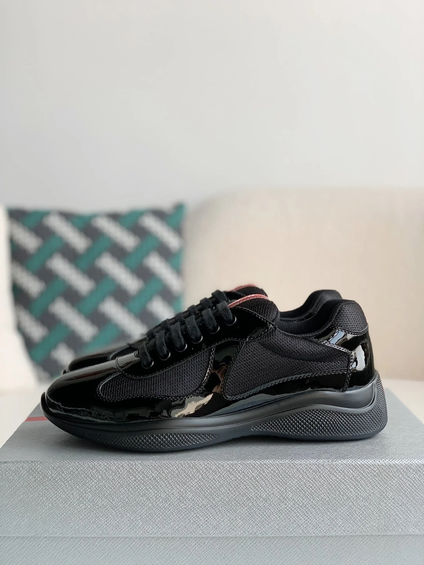 AAAShoes Black Patent Leather Mesh Platform Sneakers, Lace Up Low Top Casual Walking Shoes For Men