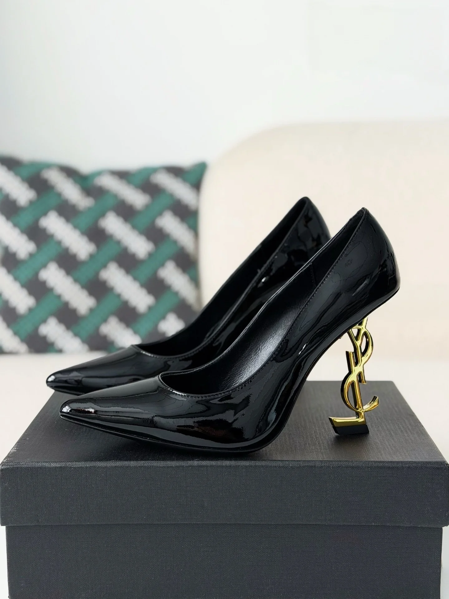 AAAsandal Women Black Patent Leather Pointed Toe Pumps Luxury Metal Logo High Heel Dress Shoes