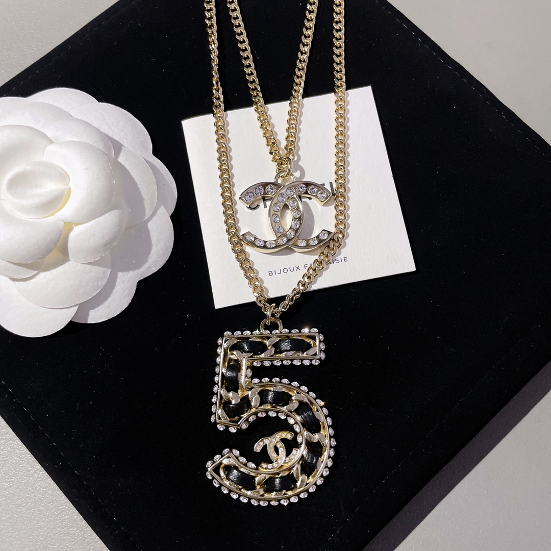 TOP CHANEL Chain Rope Lambskin Number 5 Necklace - Light Gold