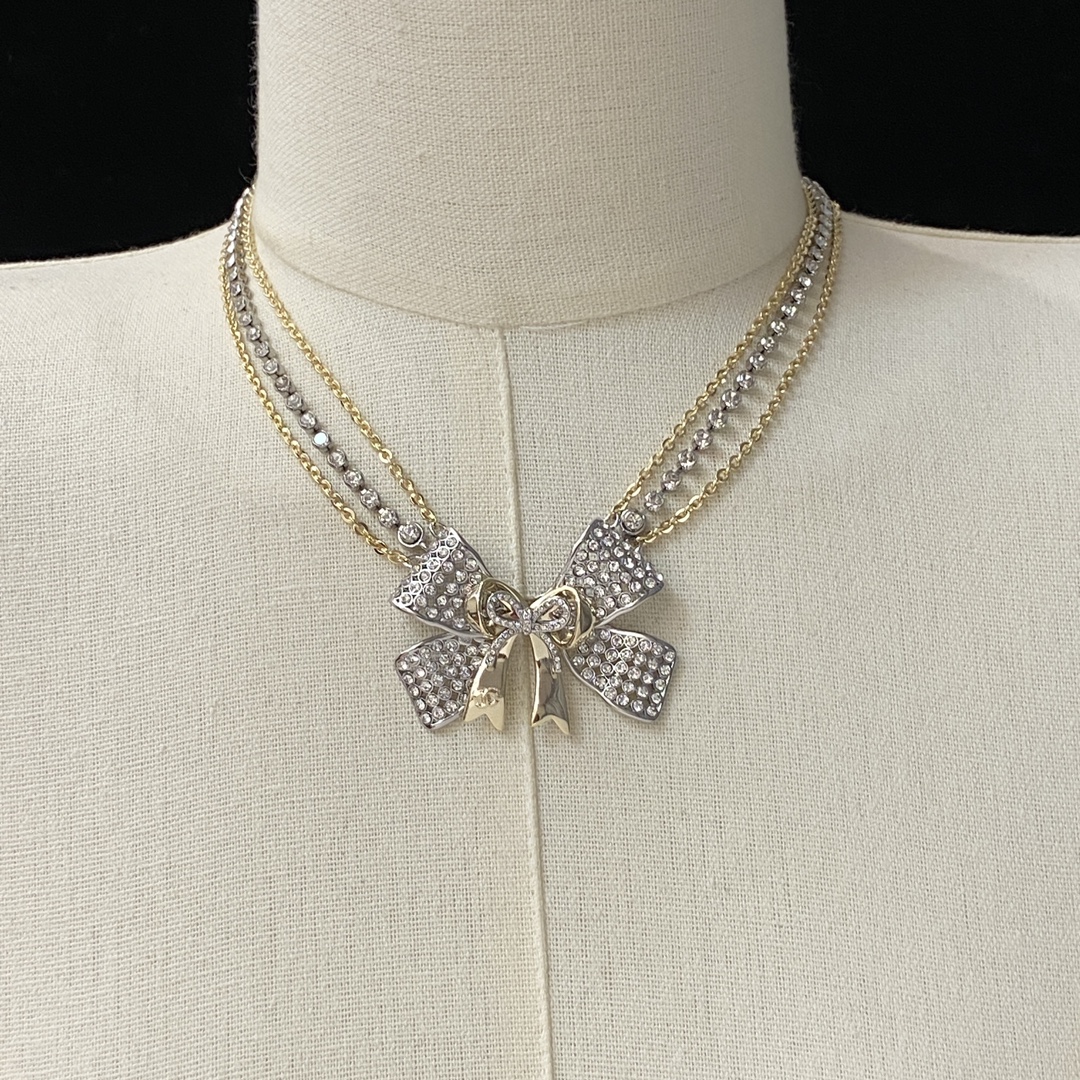 TOP CHANEL Bow Necklace - Gold and Silver