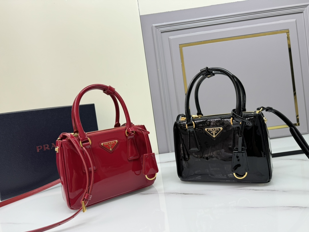 TOP PRADA Galleria Triangle-Logo Mini Handbag 20x15x9.5 cm - 2 Colors