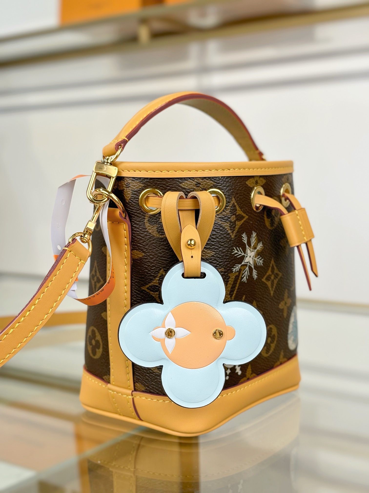 TOP Louis Vuitton LV NANO NOÉ Bag Monogram  16x13x10cm - Brown