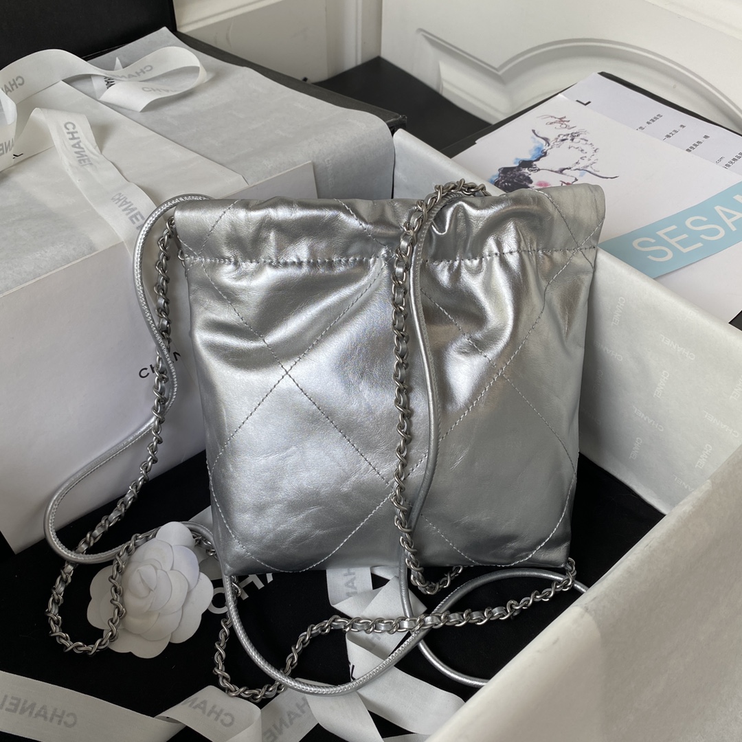 TOP CHANEL Mini 22 Quilted Silvery Chain Small Bag 19x20x6cm - Silvery&SHW