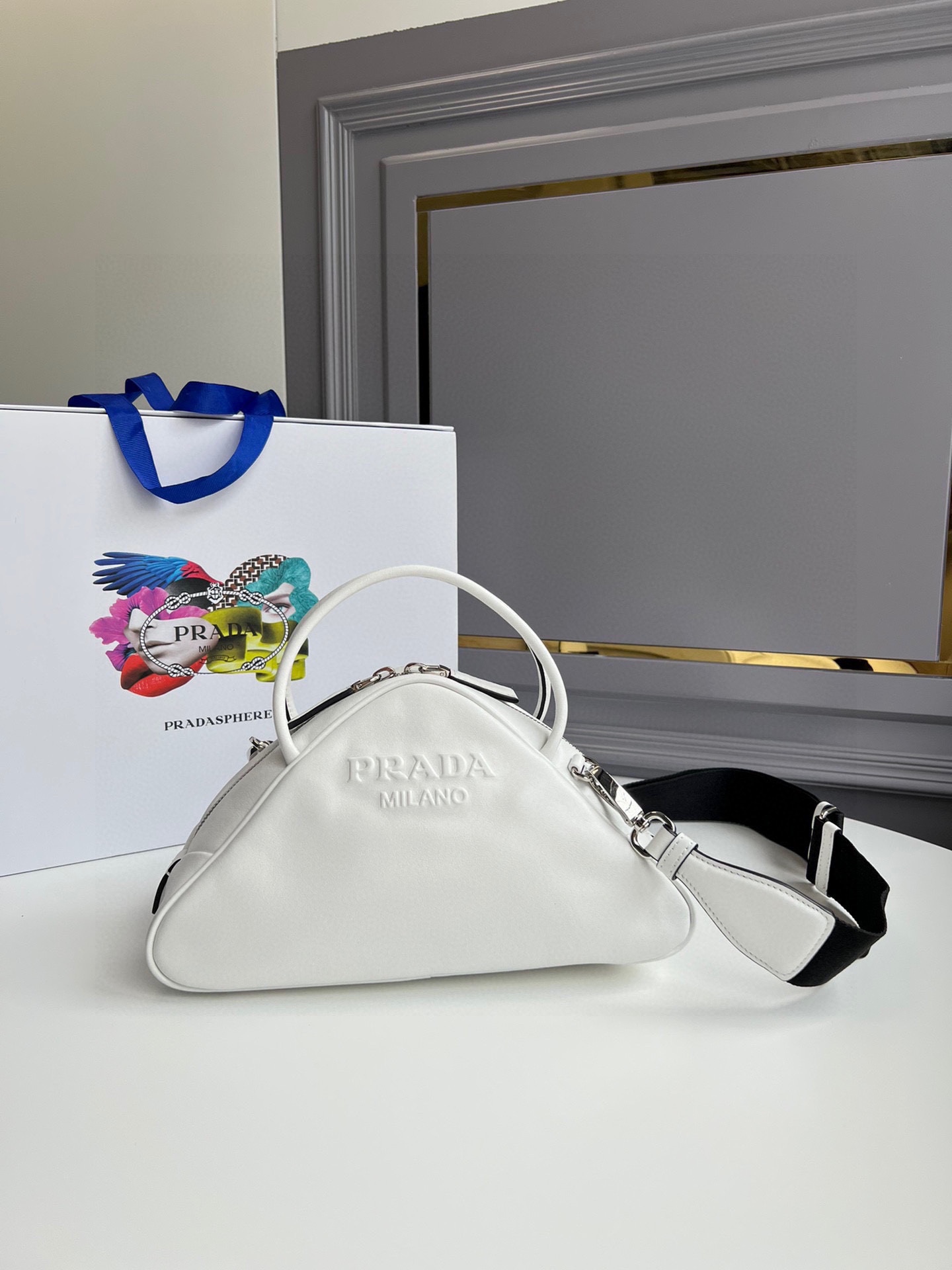 TOP PRADA Leather Triangle Bag 25x14x11cm - 3 Color