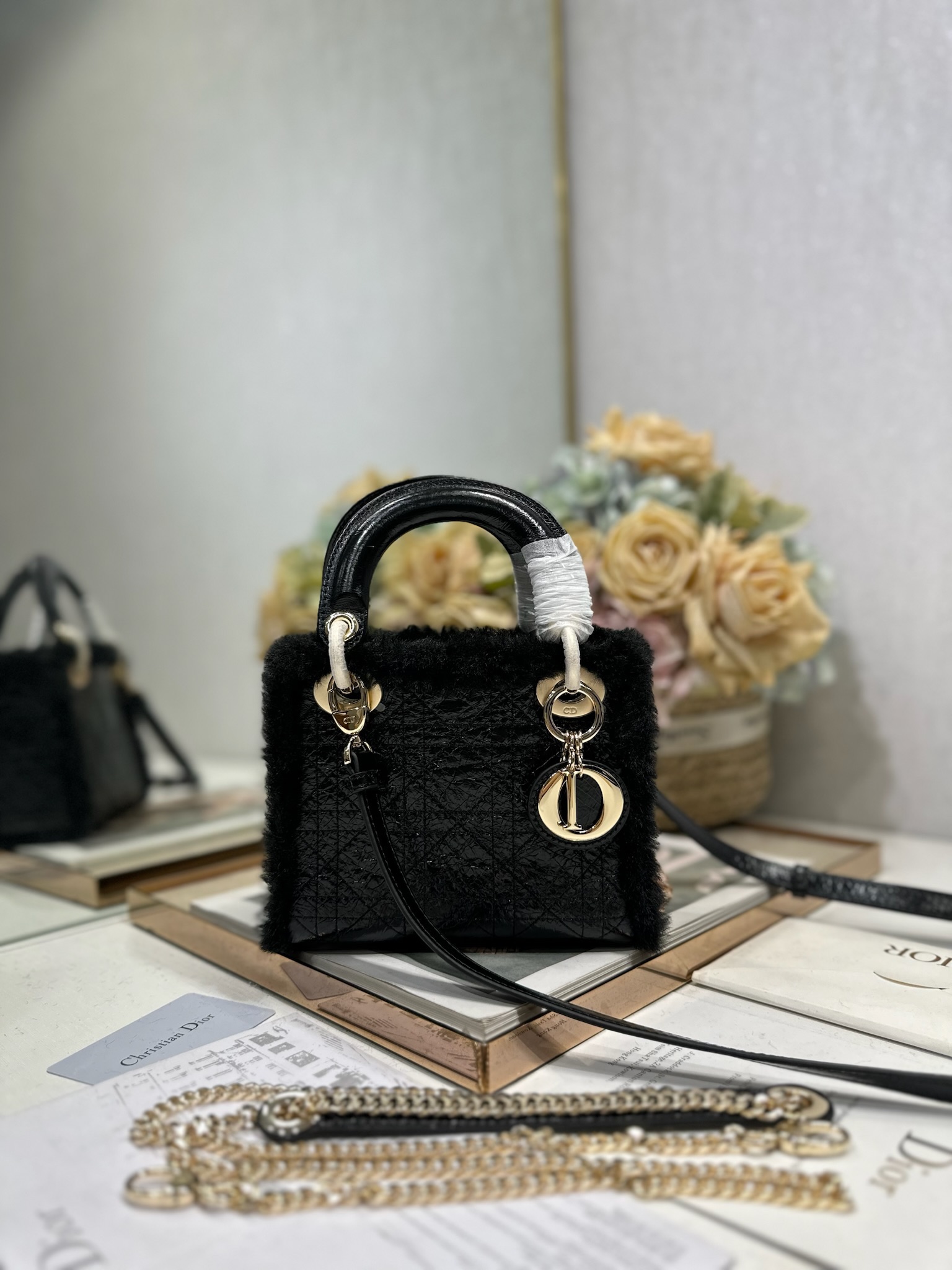 TOP Christian Dior Lady Dior Bag with Cowhide Leather 24 x 21 x 12 cm/ 20 x 17 x 8 cm/ 17 x 15 x 7cm - Black