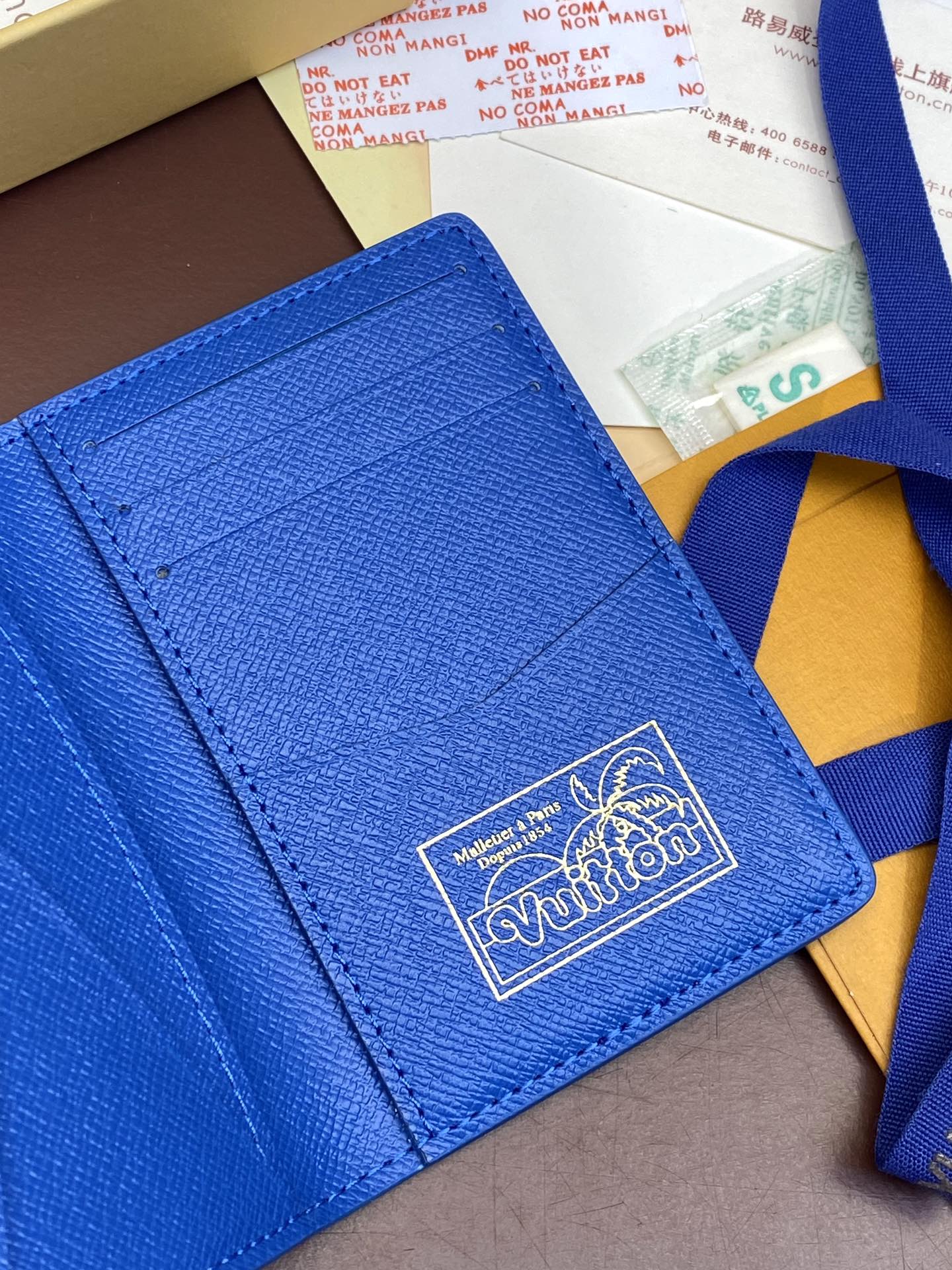 TOP Louis Vuitton LV Monogram Surfin Card Holder 7.5*11.1*1cm - Blue