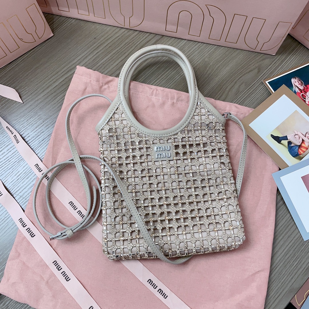 TOP Miu Miu Diamond Tote Bag 20 cm X 24 cm - Apricot