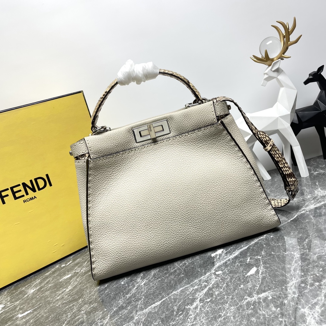 TOP FENDI Snake Skin Peekaboo Bags 33cm - SHW