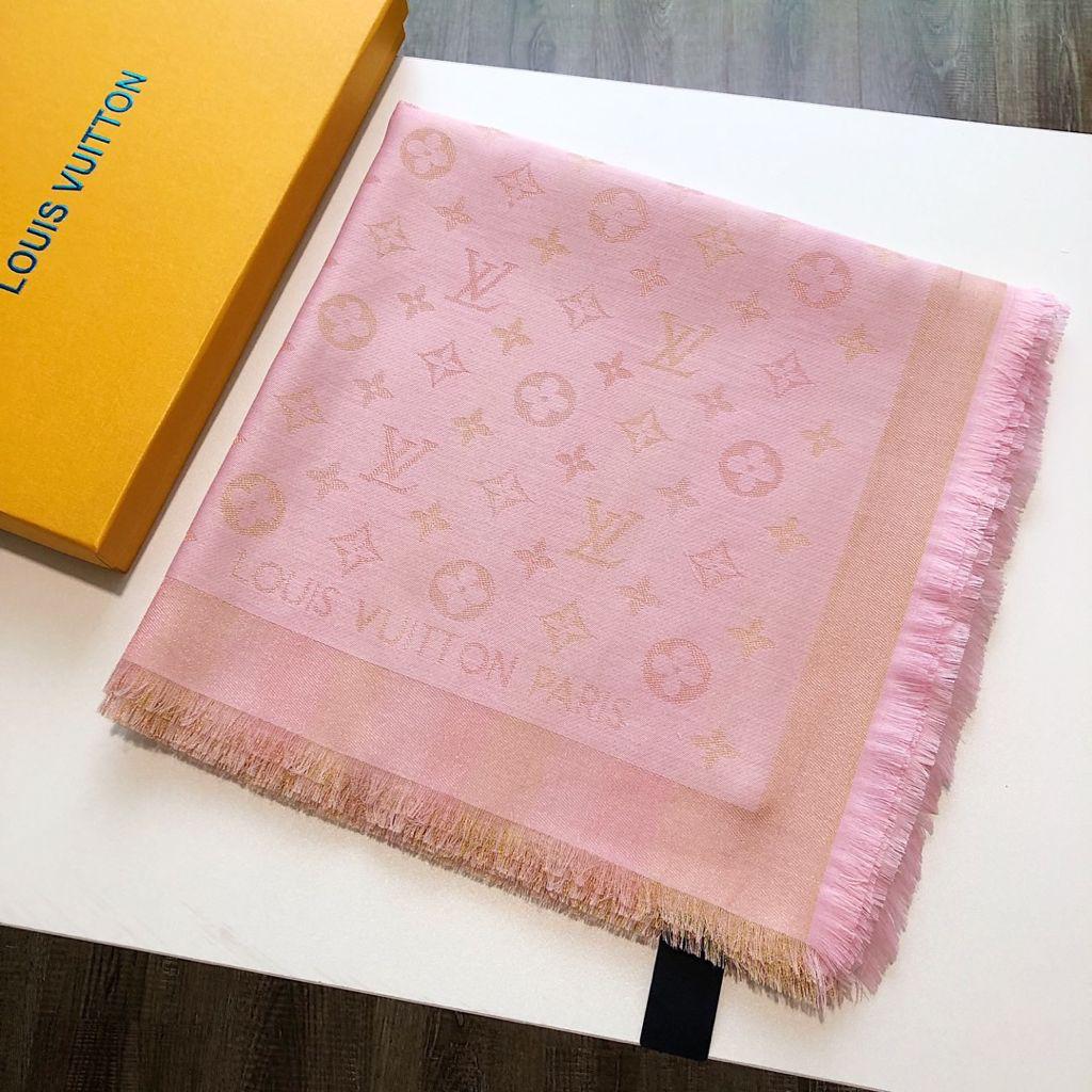 TOP Louis Vuitton LV £V Big Square Scarf - Light Pink
