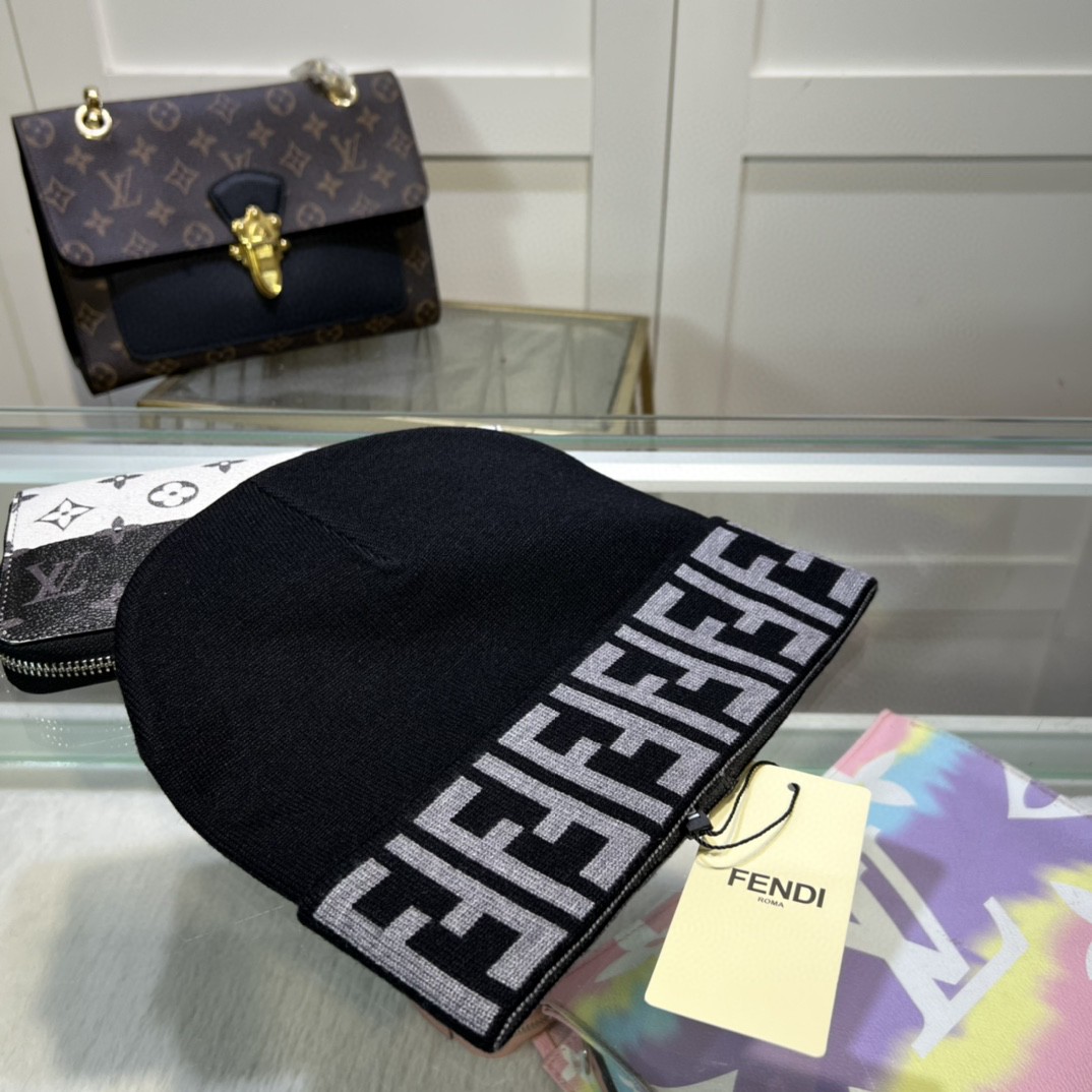 TOP FENDI FF Knitted Hat - 4 Colour