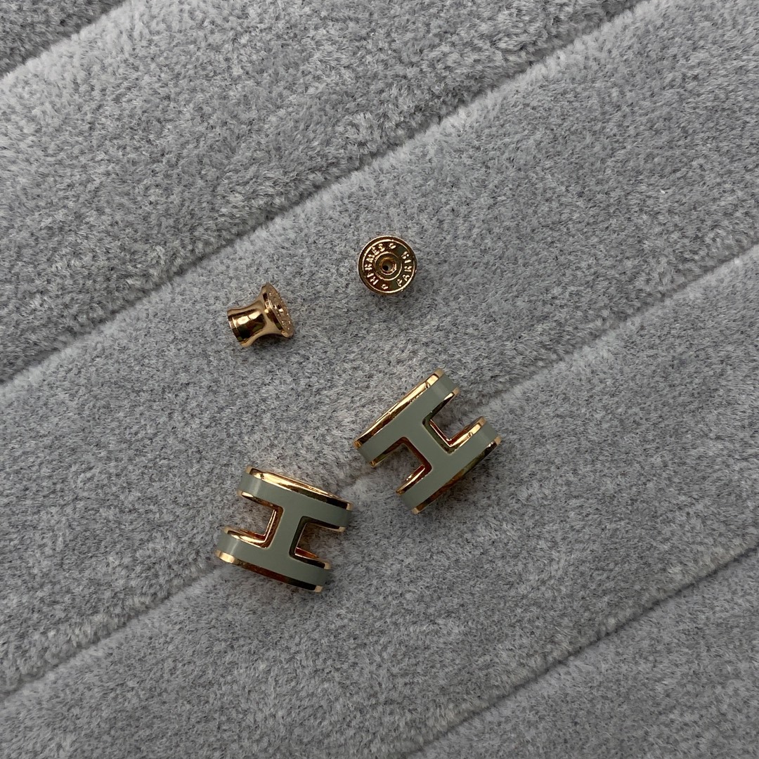 TOP HERMES H Earrings