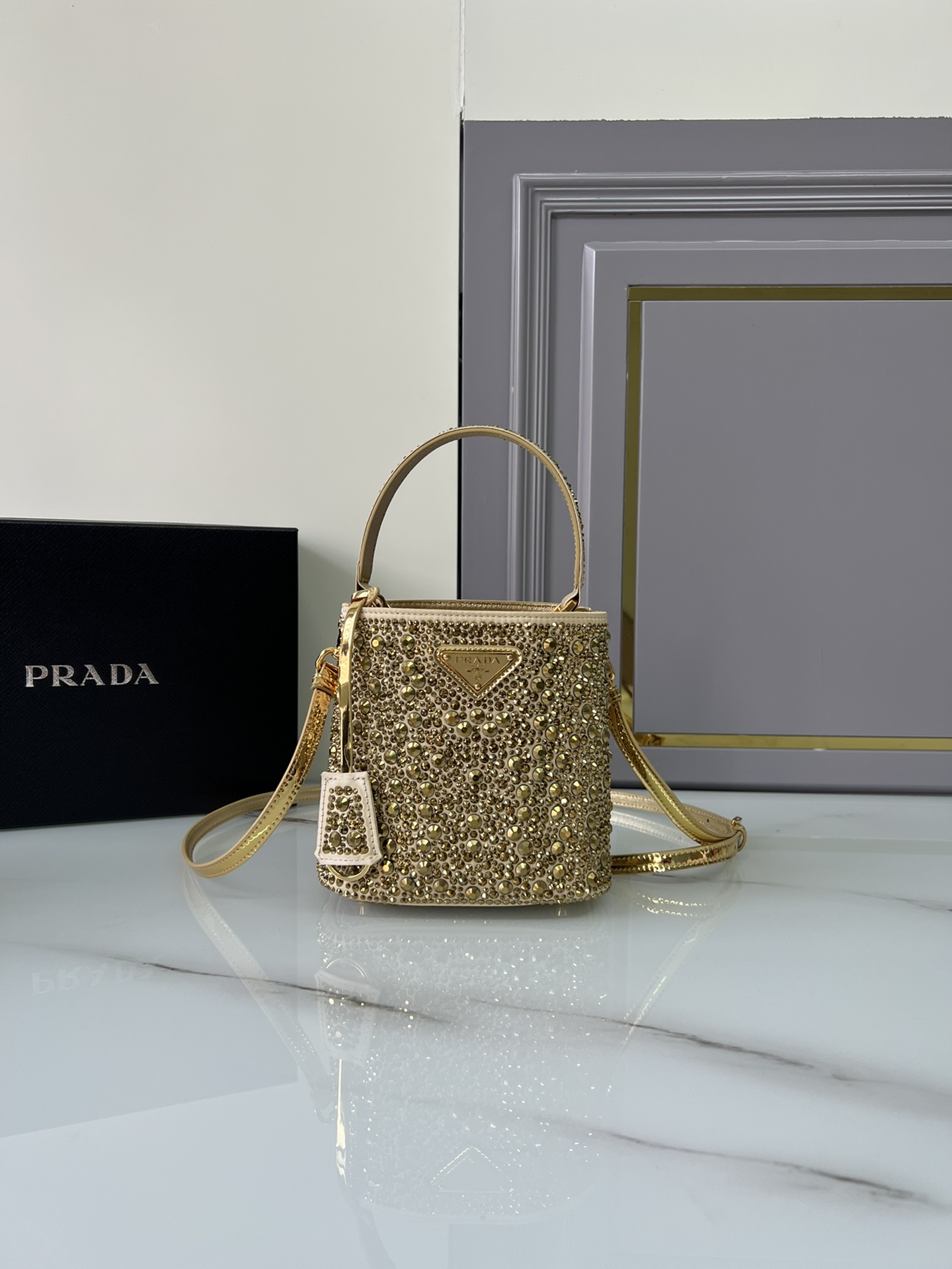 Top PRADA Crystal Bucket Bags 15x16x9.5cm - Two Colors