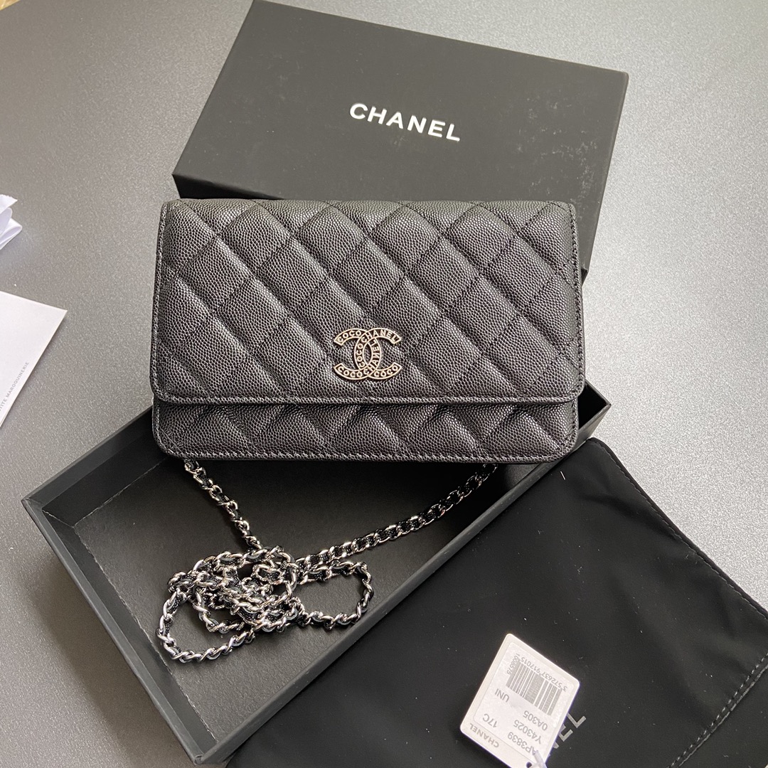 TOP CHANEL Chain Bag Calfskin 20×13×3.5cm - Black