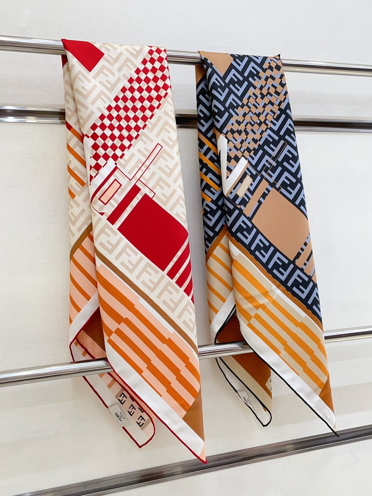 TOP FENDI FF Square Scarf 90 x 90 cm - 2 Colors