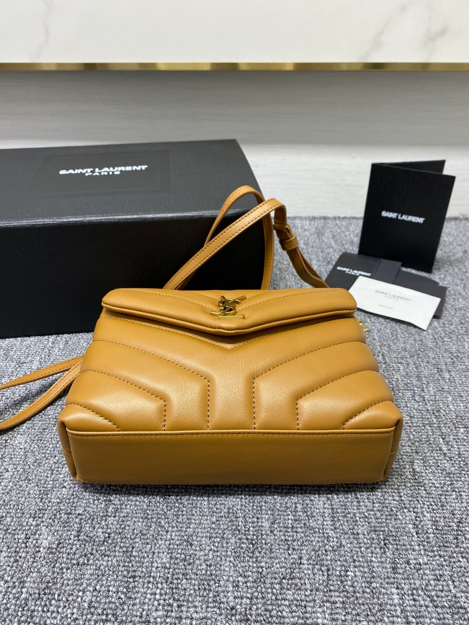 TOP Yves Saint Laurent YSL Loulou Toy Bag - Brown GHW