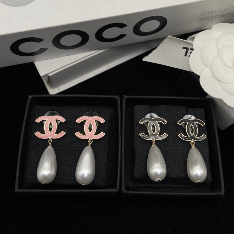 TOP CHANEL  Earrings - 2 Colors