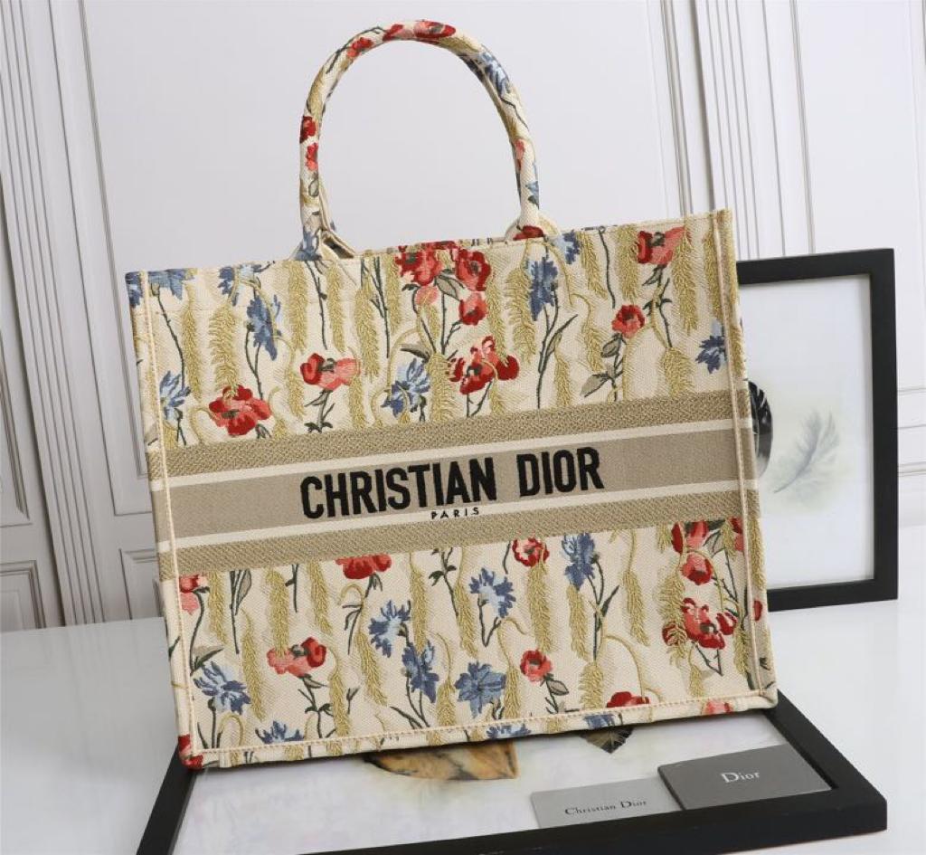 TOP Christian Dior Book Tote Bag Metalic Thread Embroidery Small 36cm  - Multicolor Hibiscus