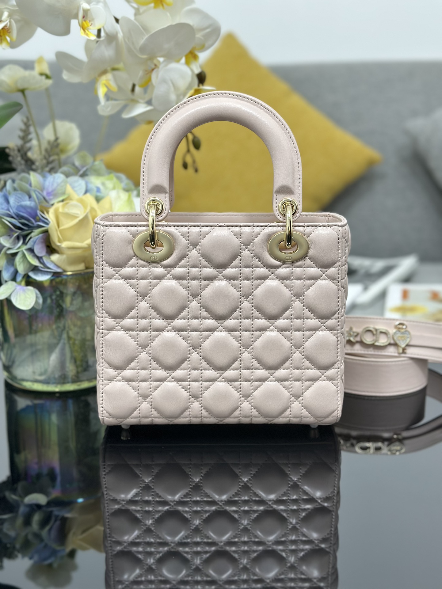 TOP Christian Dior Lady Dior Leather Bag 20 x 17 x 8 cm - Pink