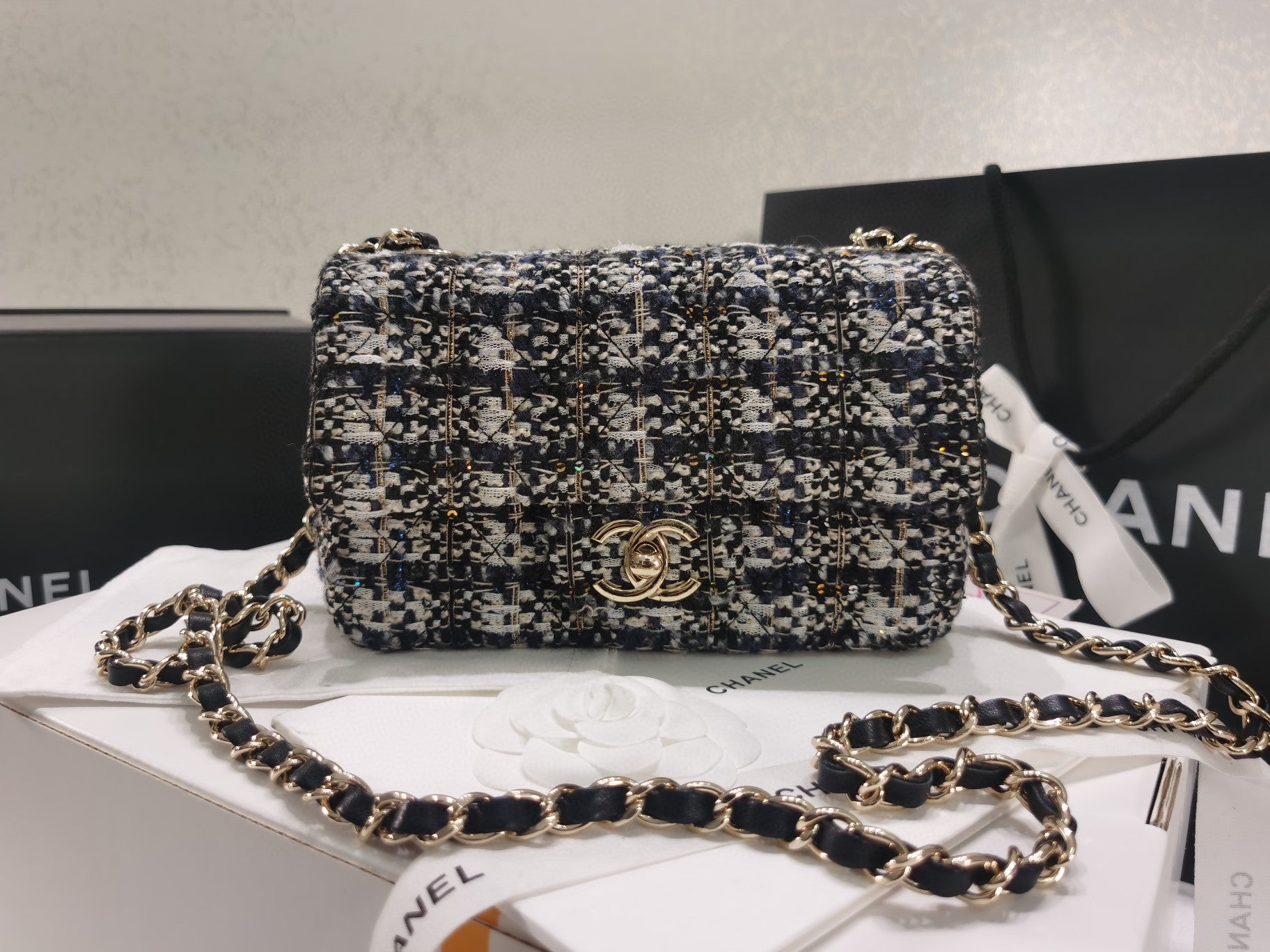 TOP CHANEL Classic Flab Glittered-Tweed & GHW Mini 20cm - Navy Blue, Grey, Silver