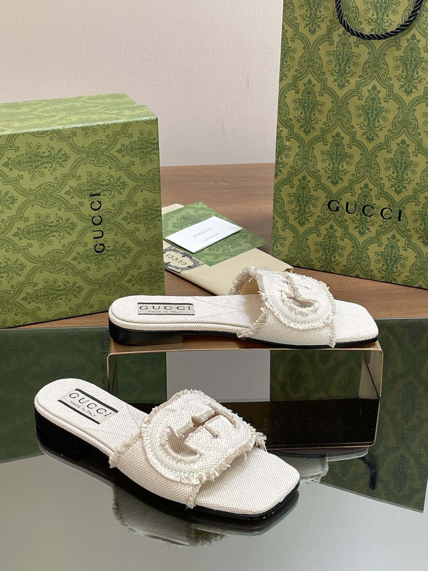 TOP GUCCI Hollow Tassel GG Slippers - 7 Color