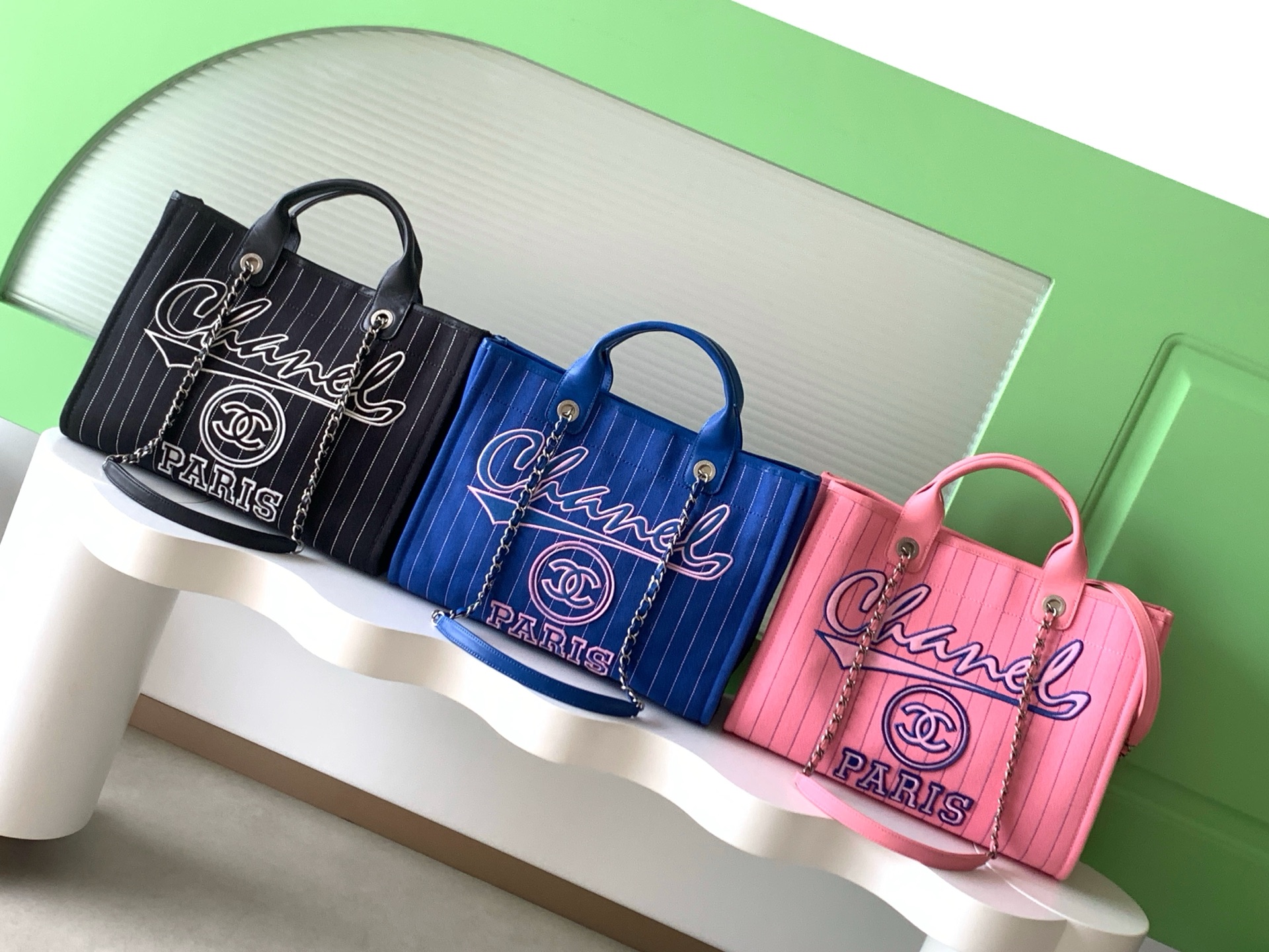TOP CHANEL Deauville Beach Shopping Bag 35cm - 3 Colors