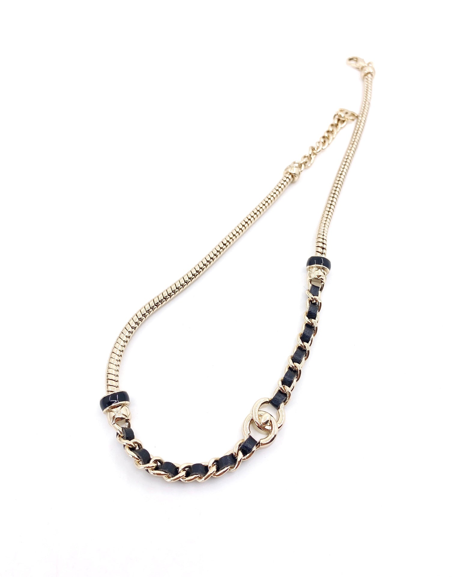 TOP CHANEL Turnlock Choker Necklace - Gold and Black