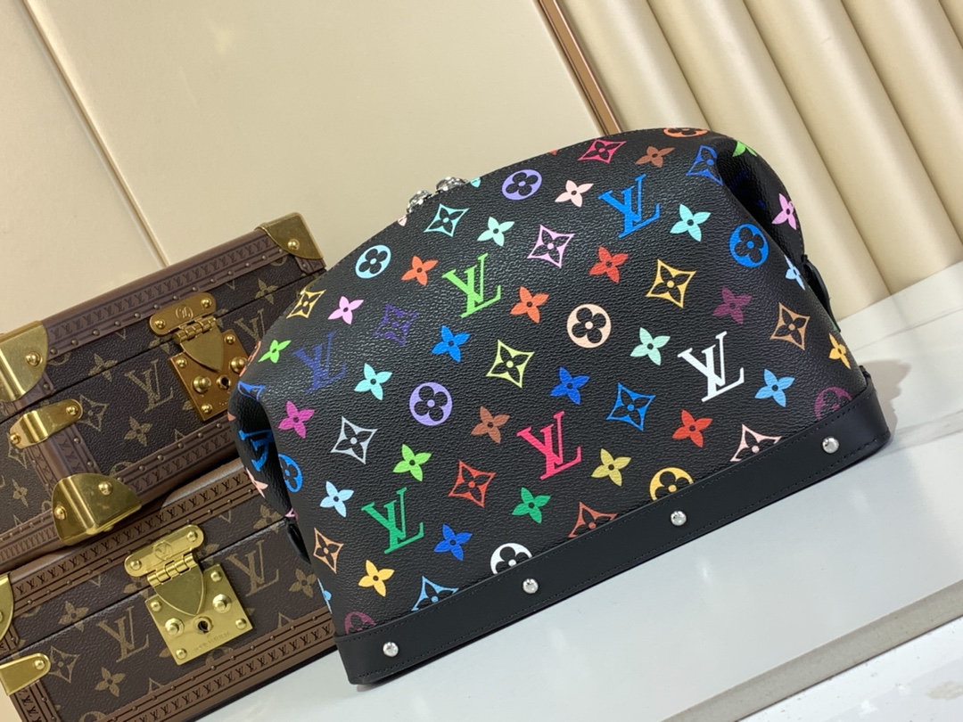 TOP Louis Vuitton LV Pochette Cosmétique Cosmetic Bag 2 Sizes - 2 Colors