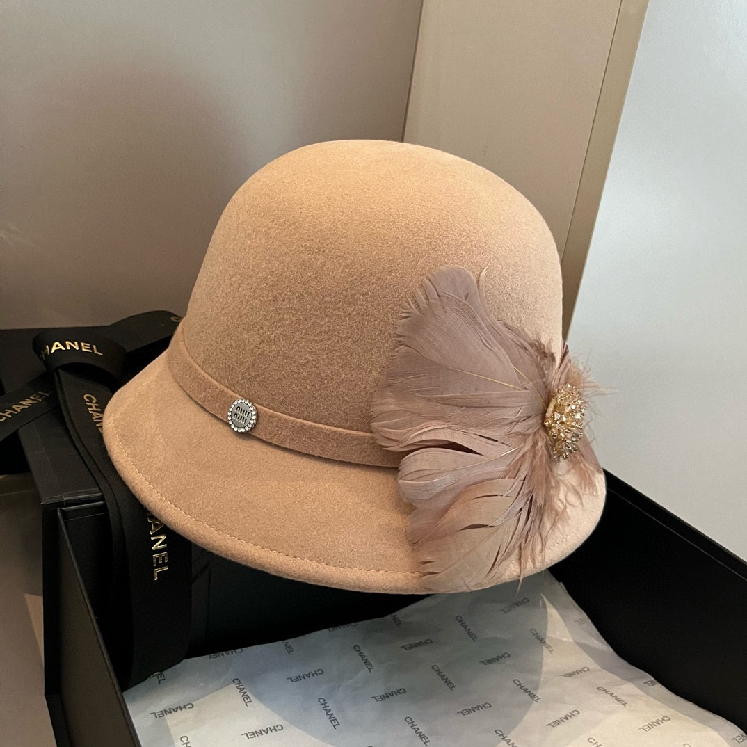 TOP Miu Miu Wool Hat - Pink