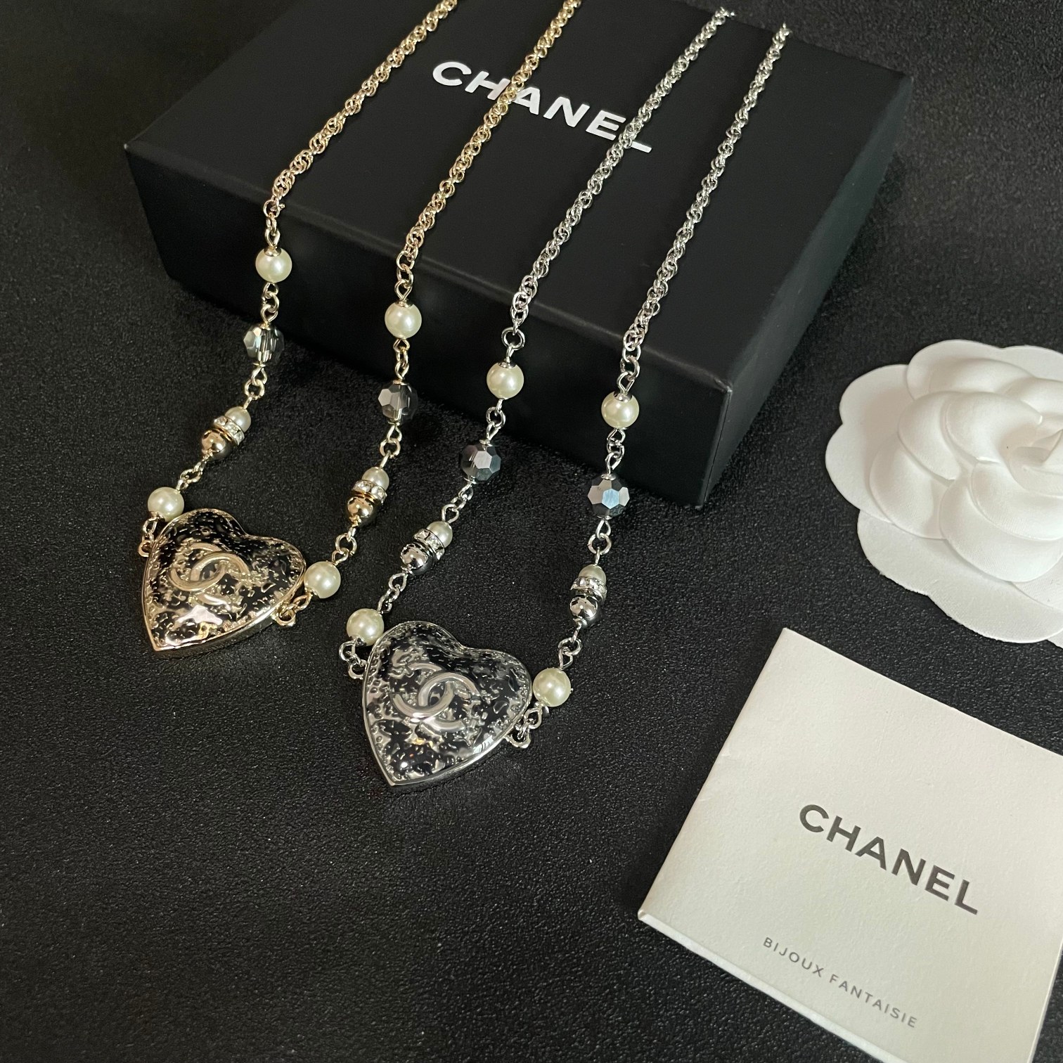 TOP CHANEL Necklace - 2 Colors