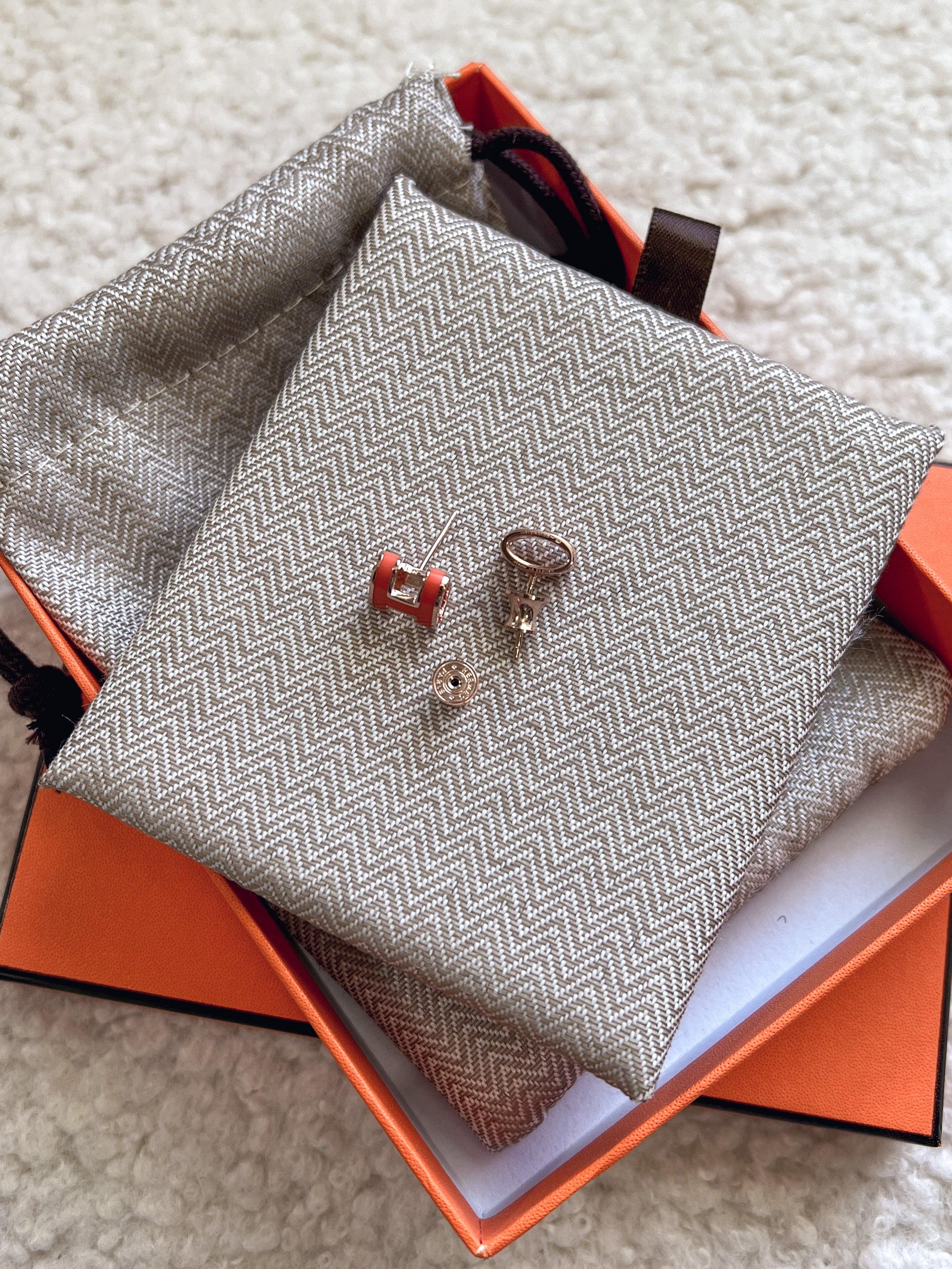 TOP HERMES Lacquered Mini Pop Stud Earrings - Orange