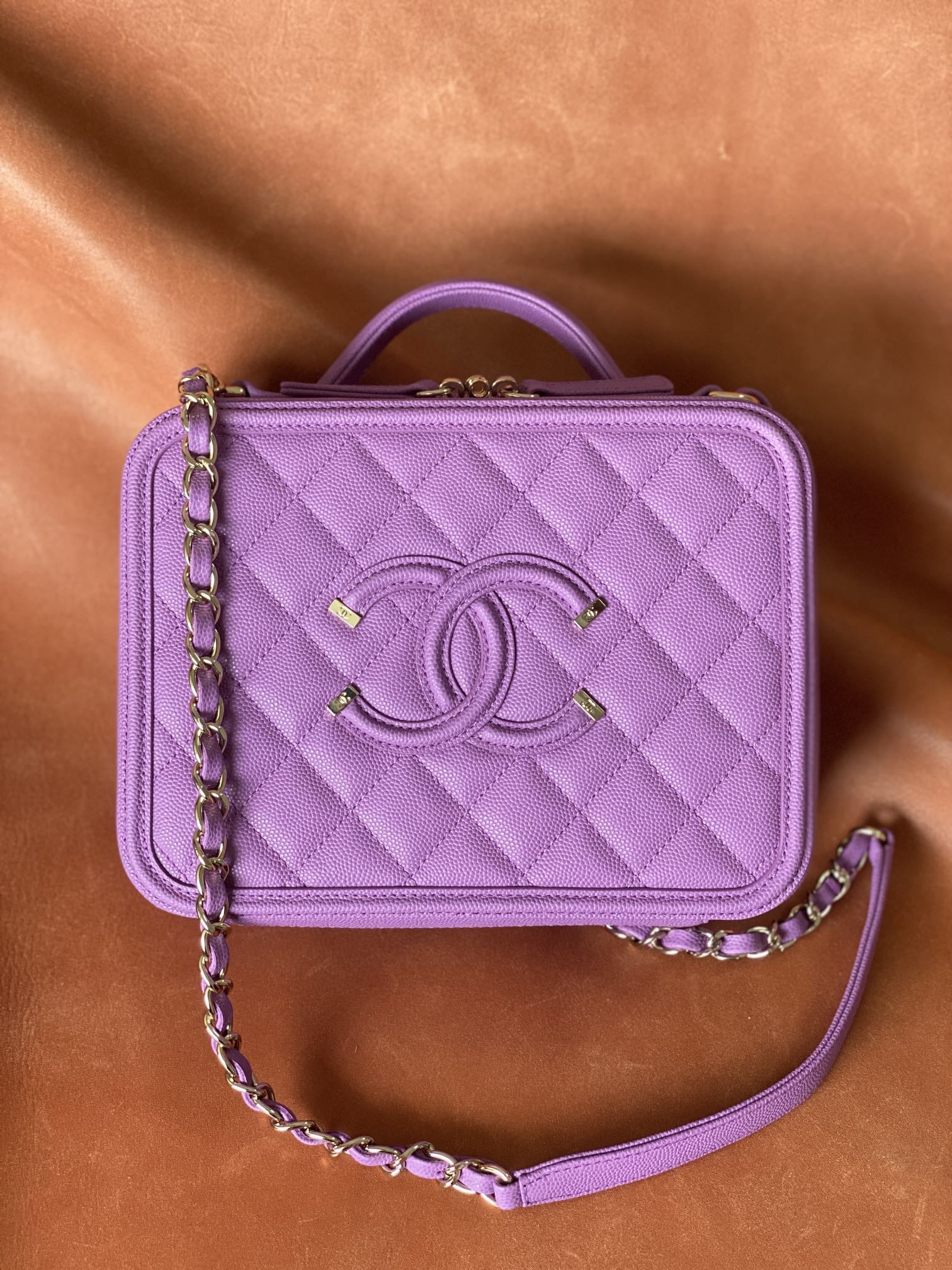 TOP CHANEL Vanity Case Medium - Purple
