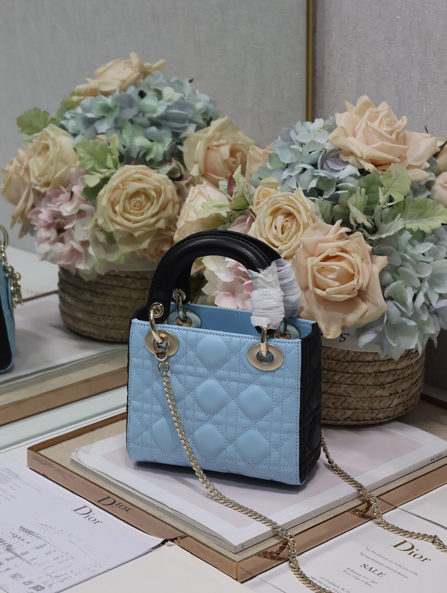 TOP Christian Dior Lambskin Lady Dior Bags - 3 Sizes&GHW - Blue Paired With Black