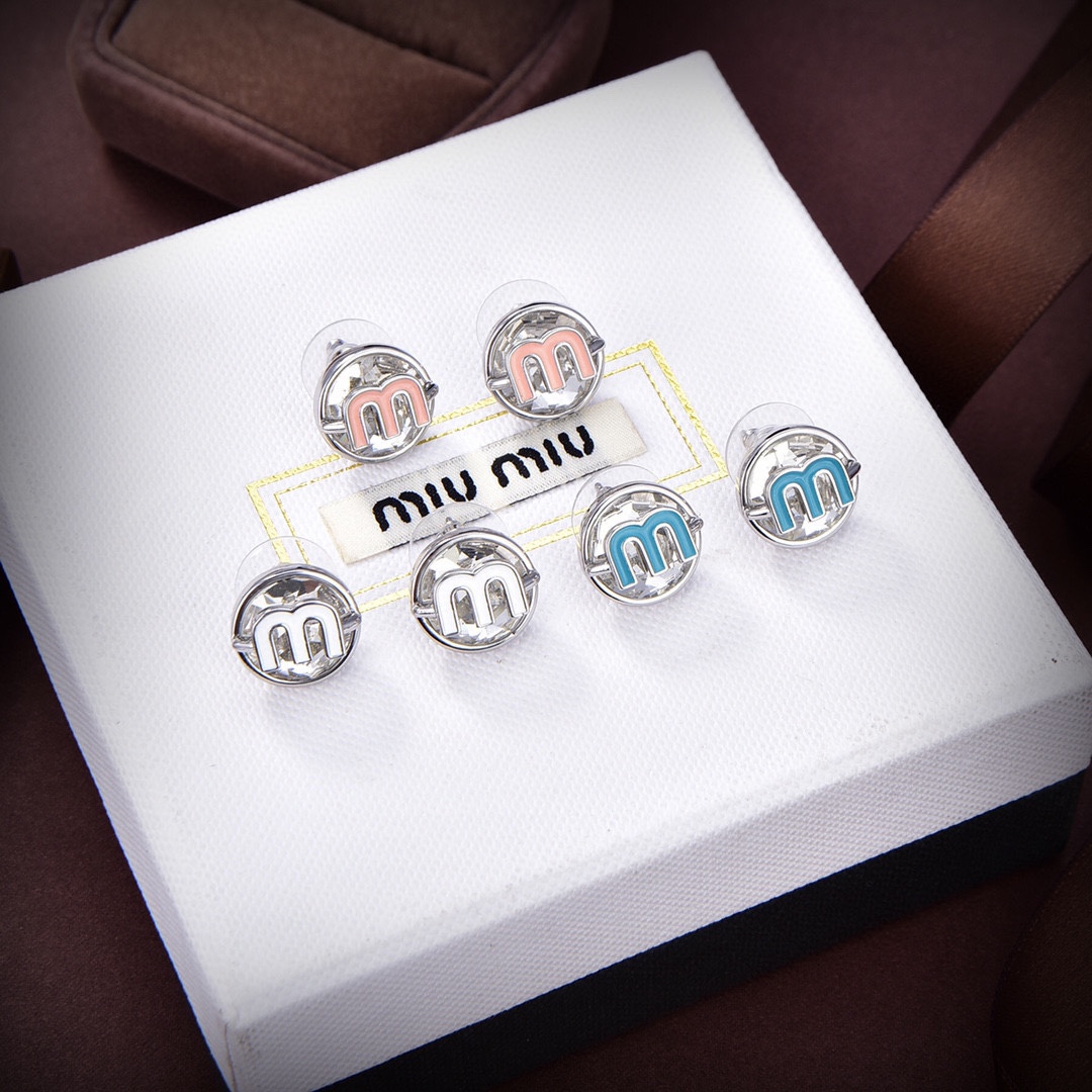 TOP Miu Miu Letter Earrings - 3 Colors